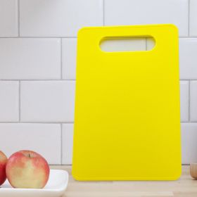Fruit And Vegetable Plastic Cutting Board Barbecue Picnic Travel Disposable (Option: Yellow Self Adhesive Bag-Square)