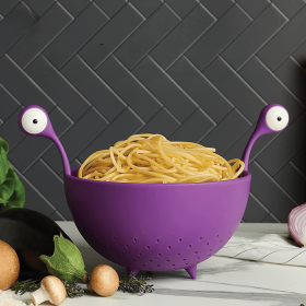 1pc Kitchen Strainer - Big-Eyed Monster Design BPA-Free Food Strainer For Fruits And Pasta - Fun And Safe (Color: Purple)